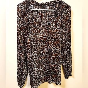 T Tahari Black Blue Print Blouse 1X NWT